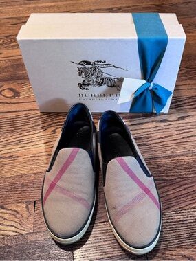 Burberry | Burberry Slide On Shoes